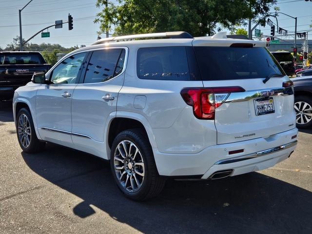 2023 GMC Acadia Denali
