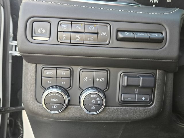 2024 GMC Yukon XL Denali Ultimate