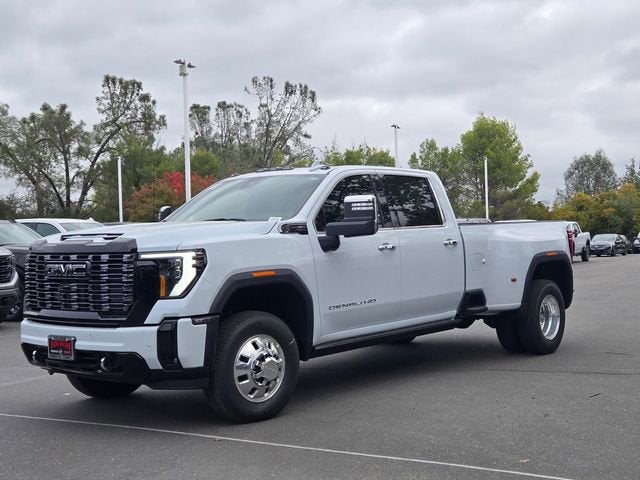 2026 GMC Sierra 3500 HD Denali Ultimate DRW