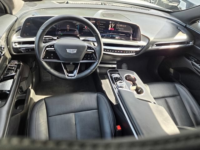 2024 Cadillac LYRIQ Luxury 1