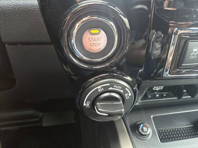 2023 Nissan TITAN Crew Cab Platinum Reserve 4x4