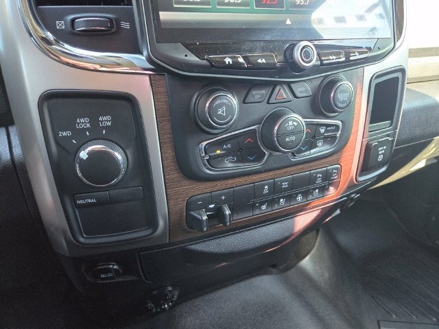 2017 RAM 2500 Laramie Crew Cab 4x4 6'4" Box