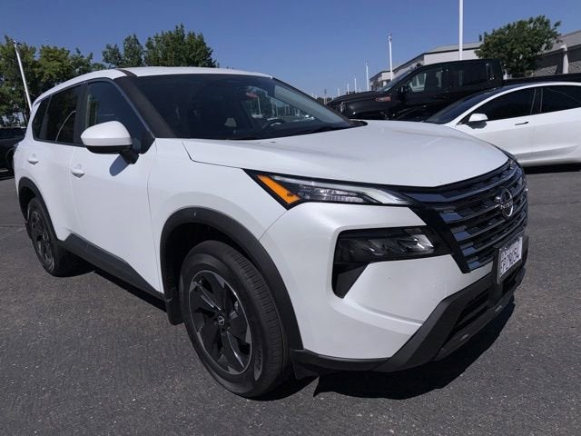 2026 Nissan Rogue SV AWD's photo