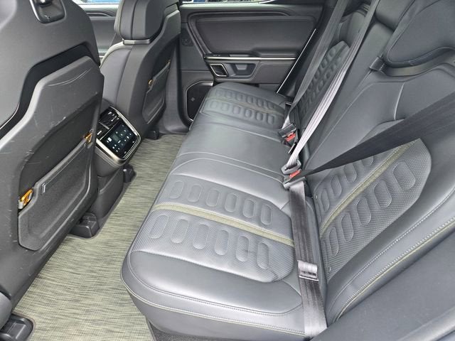 2024 RIVIAN R1T Adventure