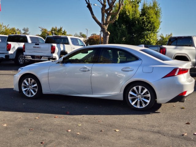 2016 Lexus IS 200t 4dr Sdn
