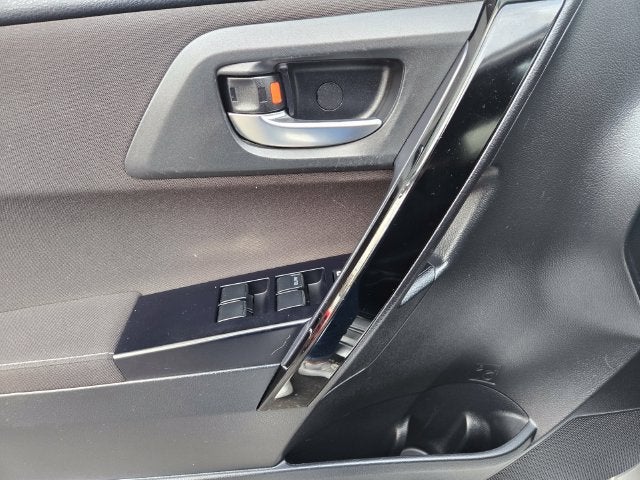 2016 Scion iM 5dr HB Man (Natl)
