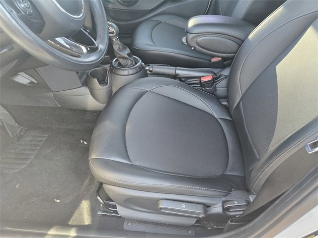 2015 MINI Hardtop 4 Door Cooper