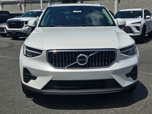 2023 Volvo XC40 Plus Bright Theme