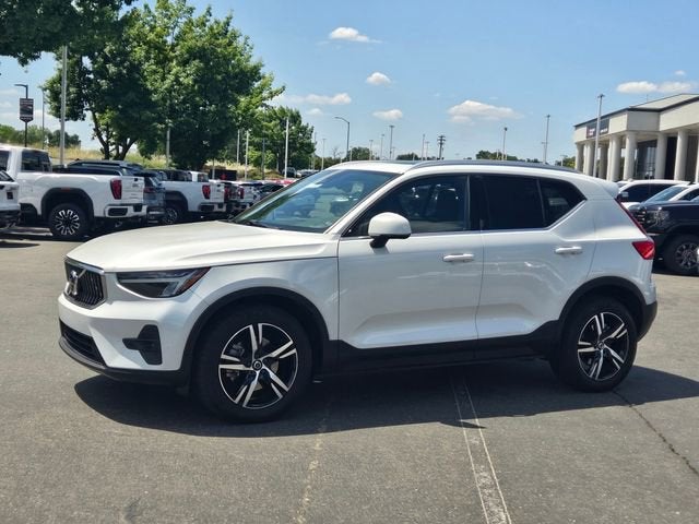 2023 Volvo XC40 Plus Bright Theme