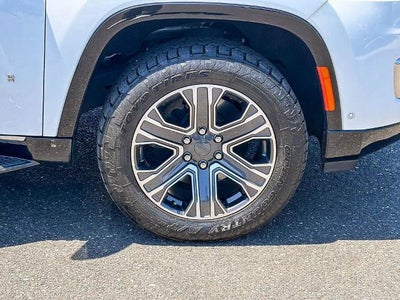 2023 Jeep Wagoneer Base