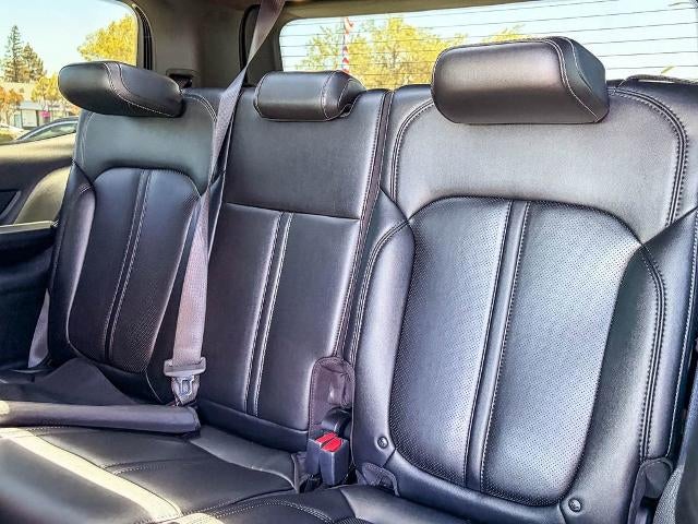 2023 Jeep Wagoneer Base