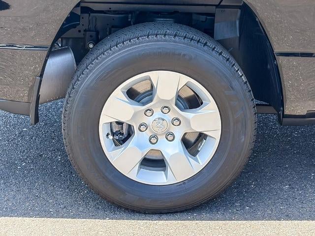 2020 RAM 1500 Big Horn Quad Cab 4x2 6'4" Box