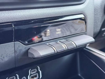 2023 RAM 1500 Big Horn Crew Cab 4x4 5'7" Box