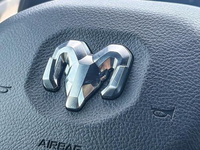 2023 RAM 1500 Big Horn Crew Cab 4x4 5'7" Box