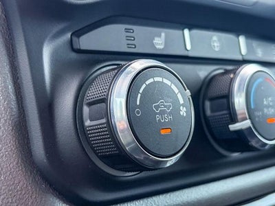 2023 RAM 1500 Big Horn Crew Cab 4x4 5'7" Box