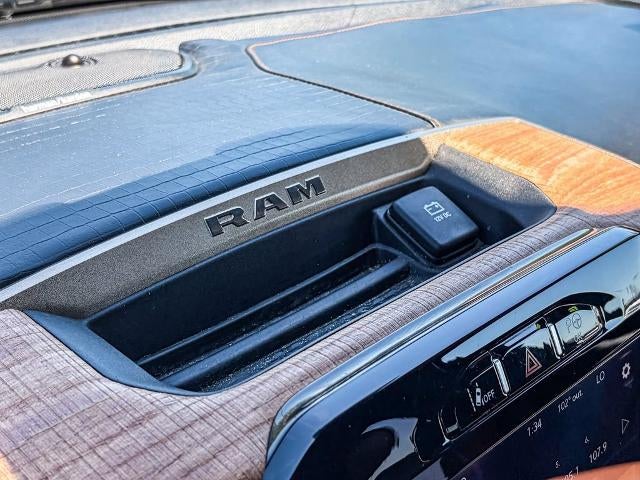 2020 RAM 1500 Laramie Longhorn Crew Cab 4x4 5'7" Box