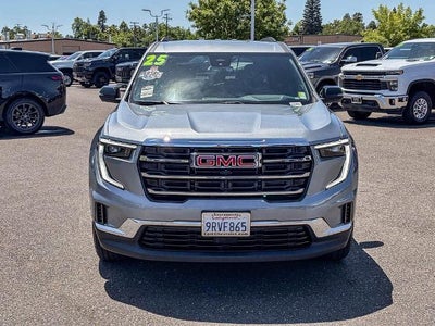 2025 GMC Acadia Elevation