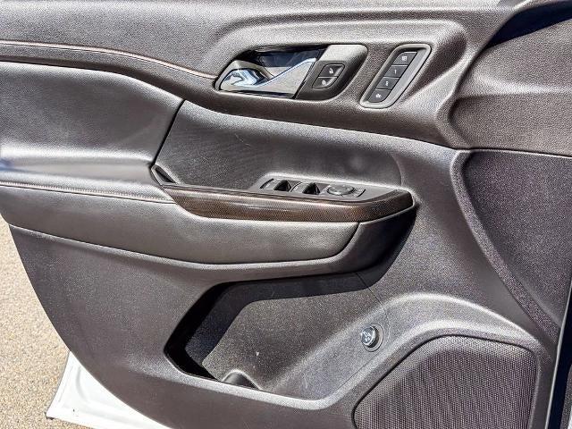 2021 GMC Acadia AT4
