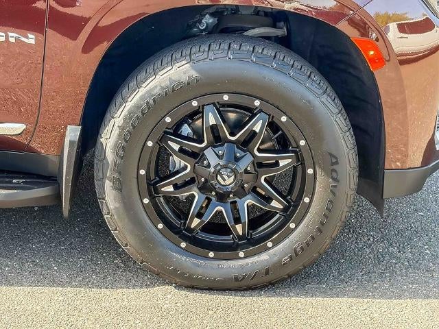 2022 GMC Yukon SLT
