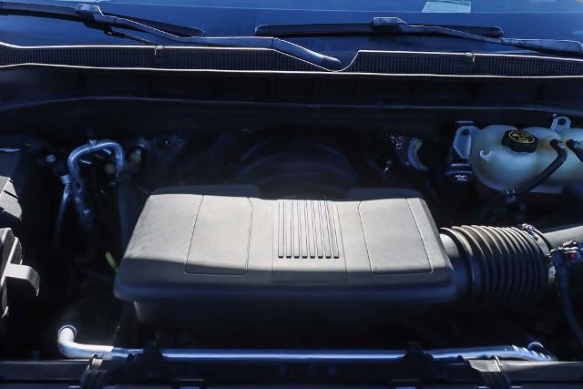 2022 Chevrolet Suburban LS