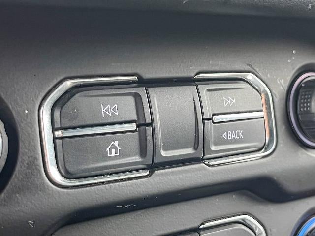 2021 Chevrolet Suburban RST