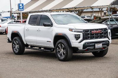2024 GMC Canyon AT4
