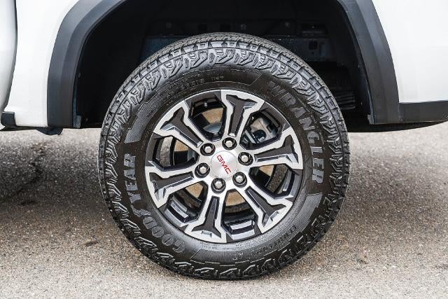 2024 GMC Canyon AT4
