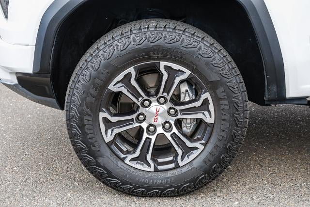2024 GMC Canyon AT4