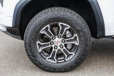 2024 GMC Canyon AT4