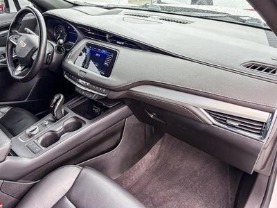 2023 Cadillac XT4 Premium Luxury