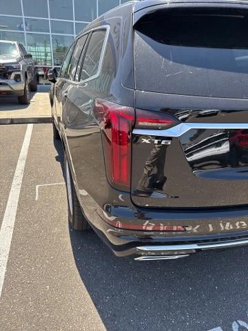 2025 Cadillac XT6 Luxury