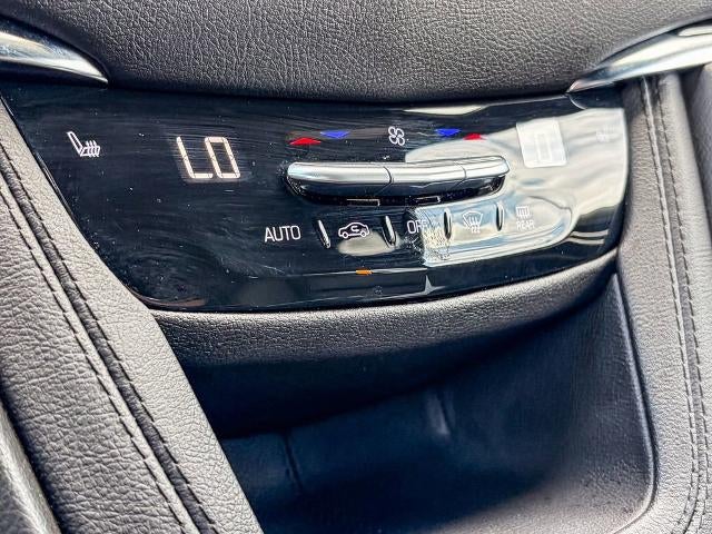 2025 Cadillac XT6 Luxury