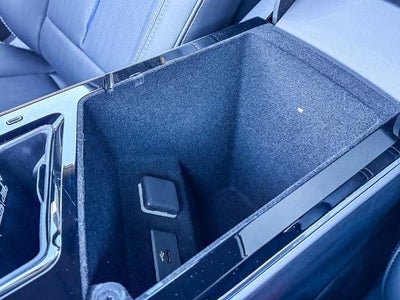 2025 Cadillac LYRIQ Luxury 1