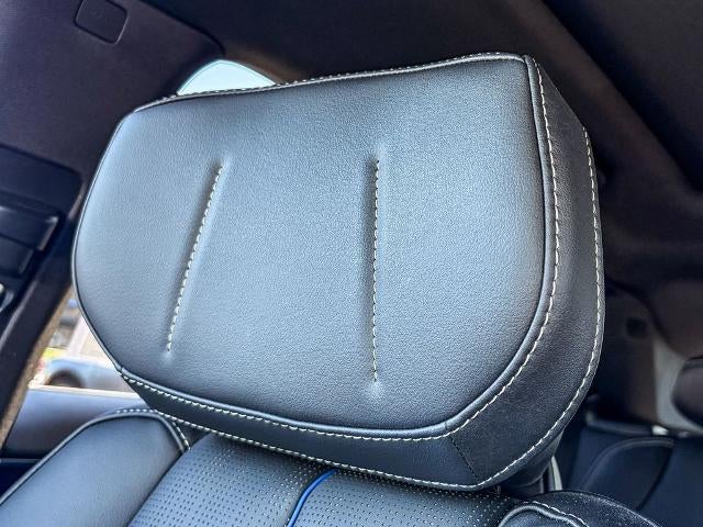 2025 Cadillac LYRIQ Luxury 1