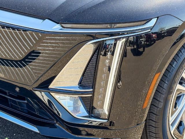 2025 Cadillac LYRIQ Luxury 1