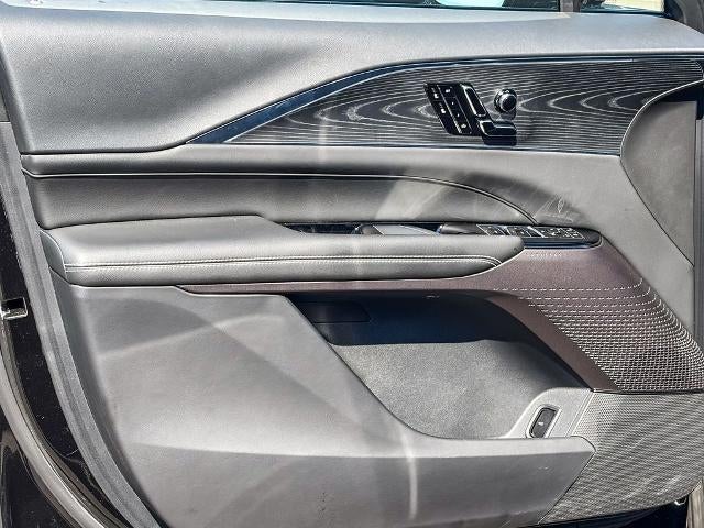 2025 Cadillac LYRIQ Luxury 1