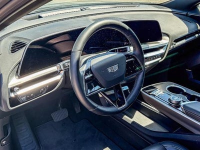 2024 Cadillac LYRIQ Luxury 1