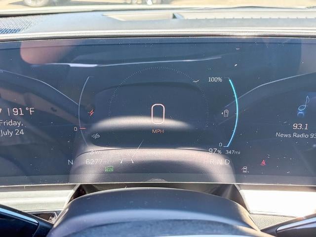 2024 Cadillac LYRIQ Luxury 1