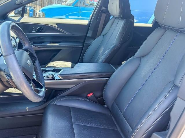 2024 Cadillac LYRIQ Luxury 1