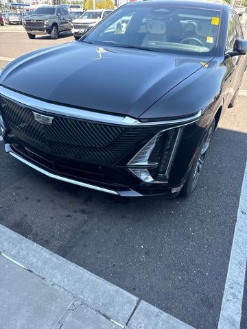 2024 Cadillac LYRIQ Luxury 2