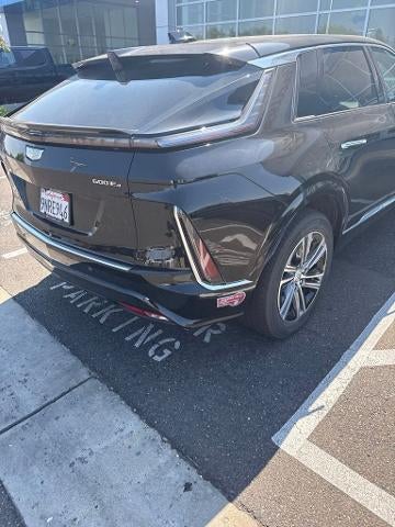 2024 Cadillac LYRIQ Luxury 2