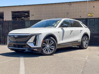 2024 Cadillac LYRIQ Luxury 3