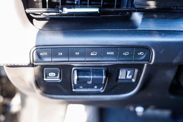 2023 Cadillac Escalade 4WD Sport Platinum