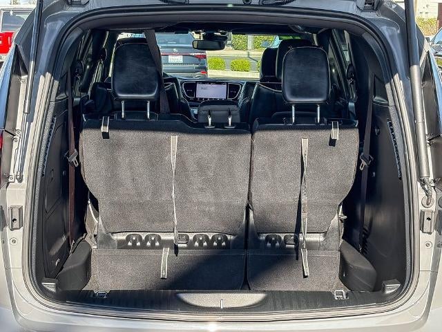 2025 Chrysler Pacifica Hybrid Premium S Appearance Pkg