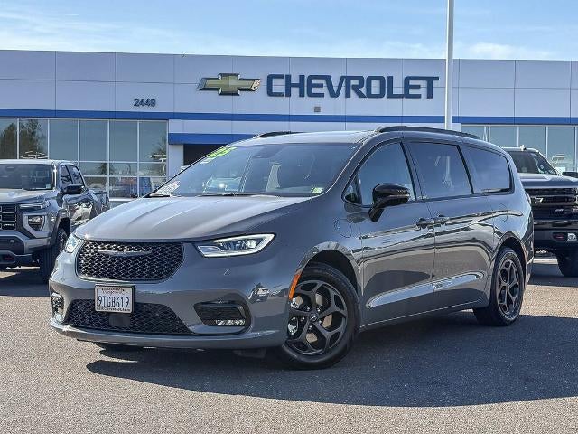 2025 Chrysler Pacifica Hybrid Premium S Appearance Pkg