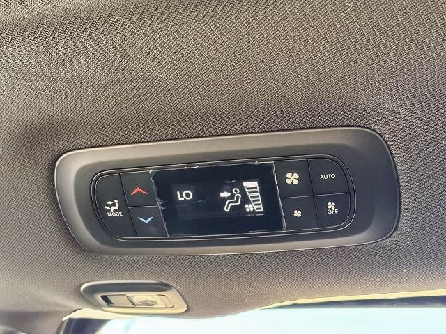 2025 Chrysler Pacifica Hybrid Premium S Appearance Pkg