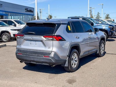 2022 Toyota RAV4 LE