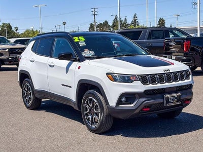 2025 Jeep Compass Trailhawk