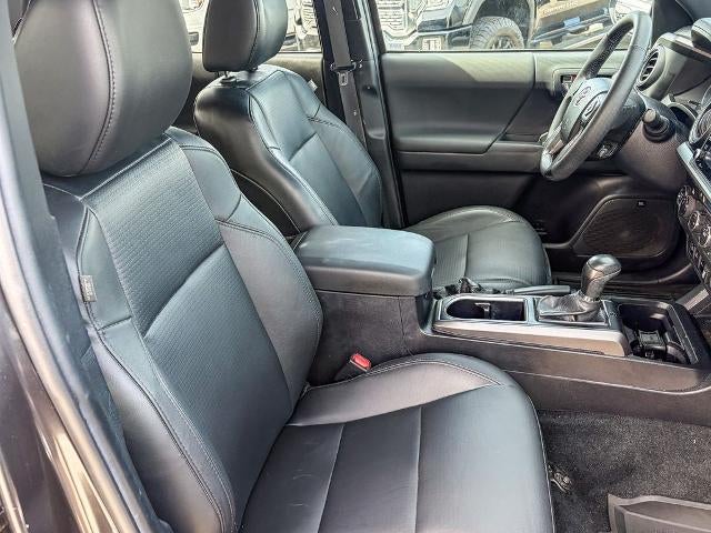 2022 Toyota Tacoma 4WD SR5