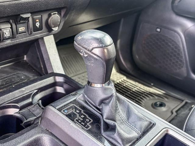 2022 Toyota Tacoma 4WD SR5